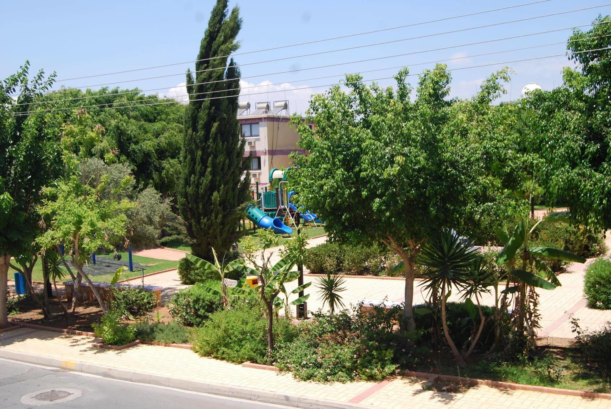 Agrino Hotel Apartments Agia Napa Exterior foto